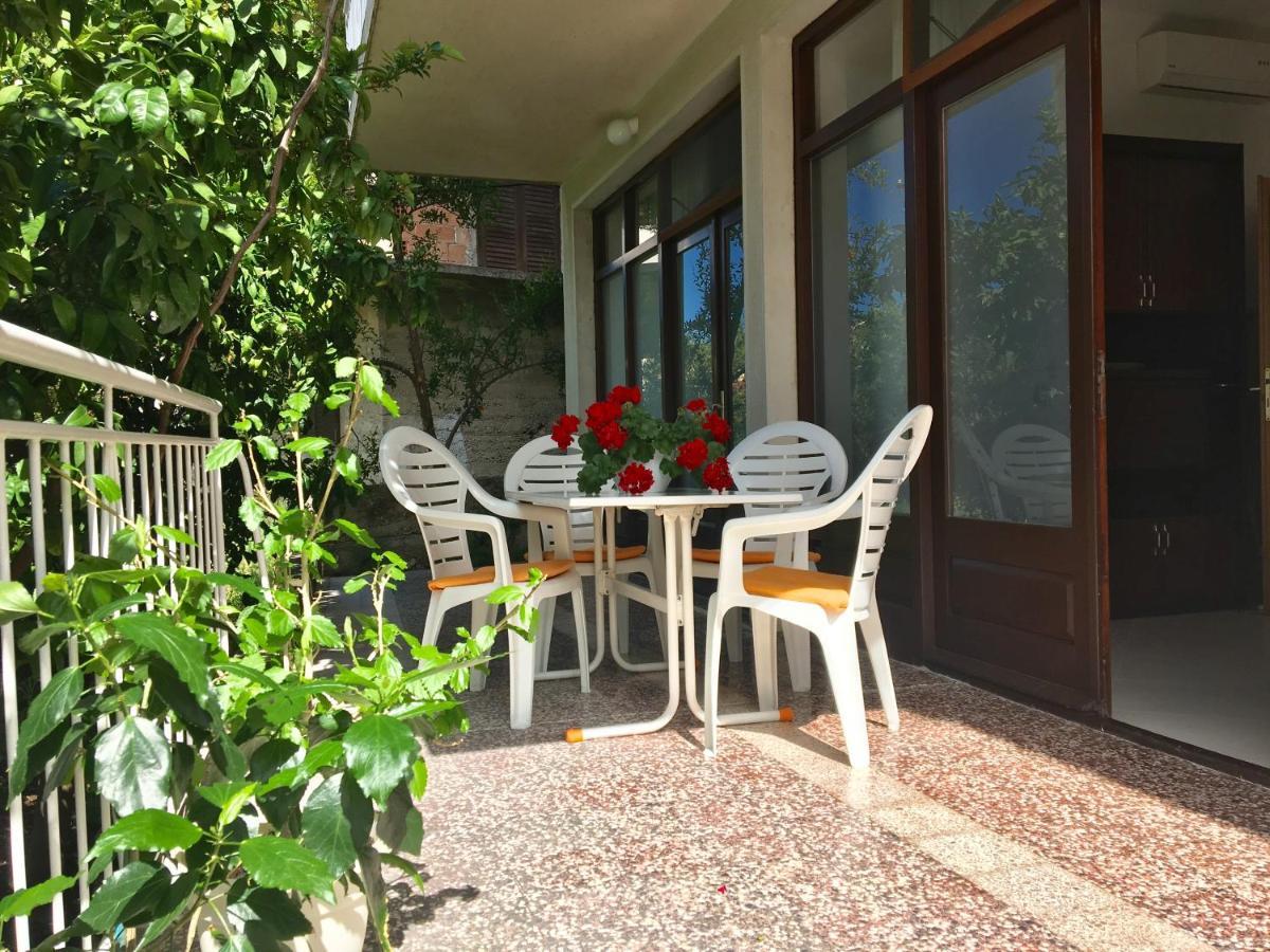 Hilda Vela Apartment Podgora Bagian luar foto